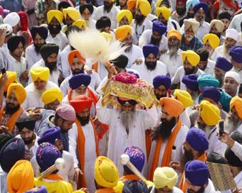 Thousands of Sikh devotees join religious procession in Patna